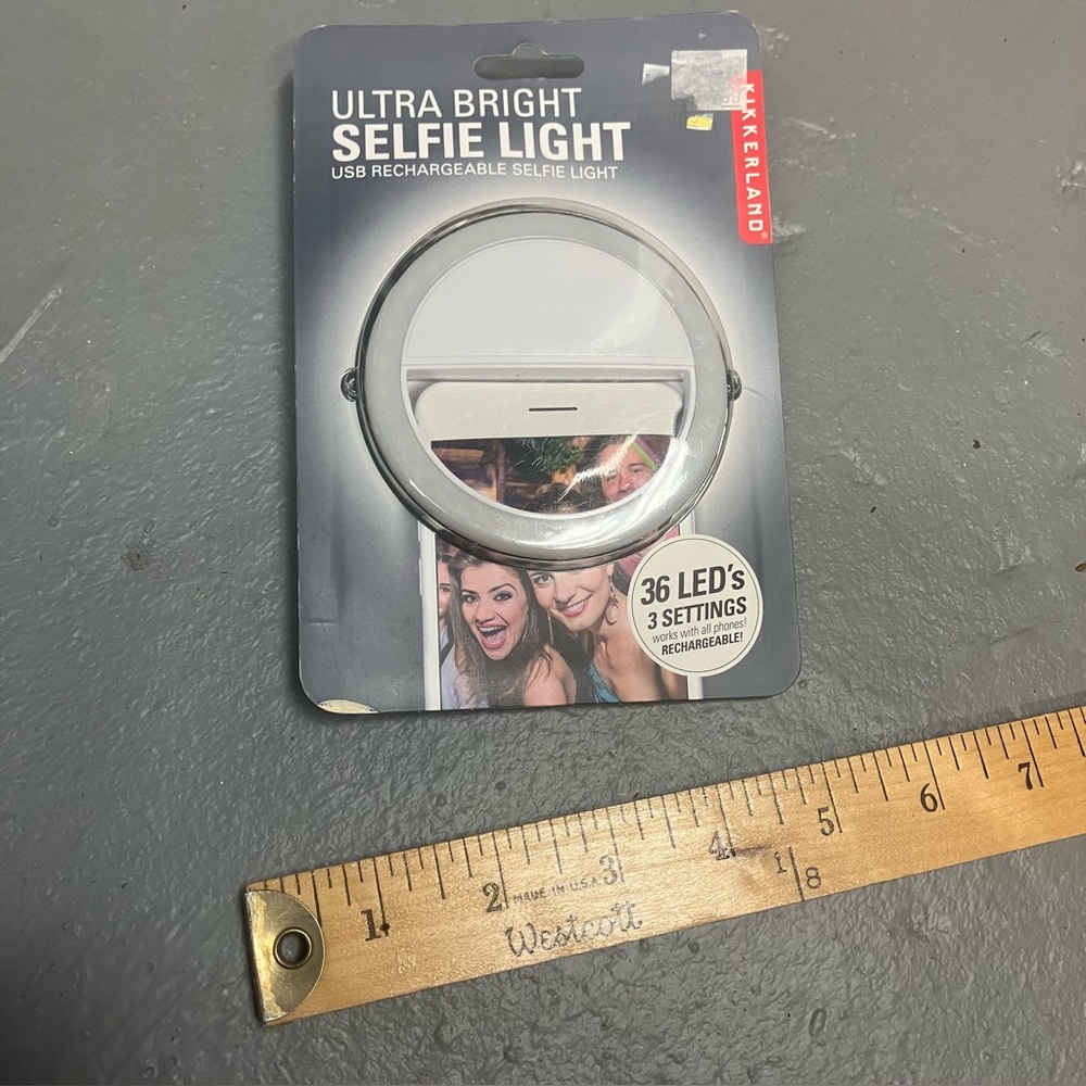 Kikkerland USB Rechargeable Selfie Light with 36 LEDs